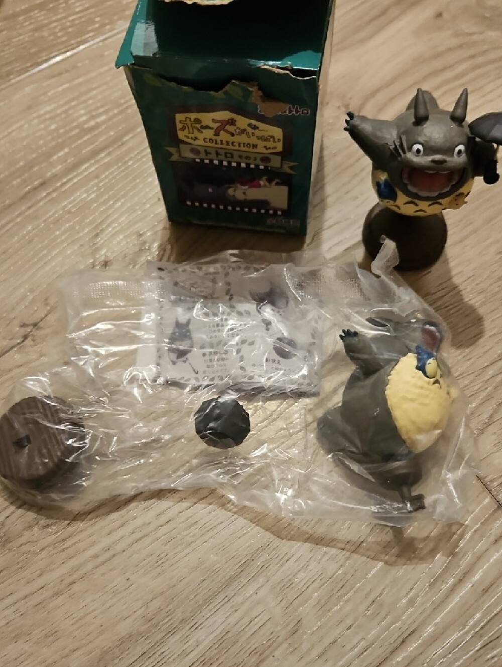Totoro Mini Figure with Umbrella Out Of Box But Sealed In Package - Picture 2 of 2